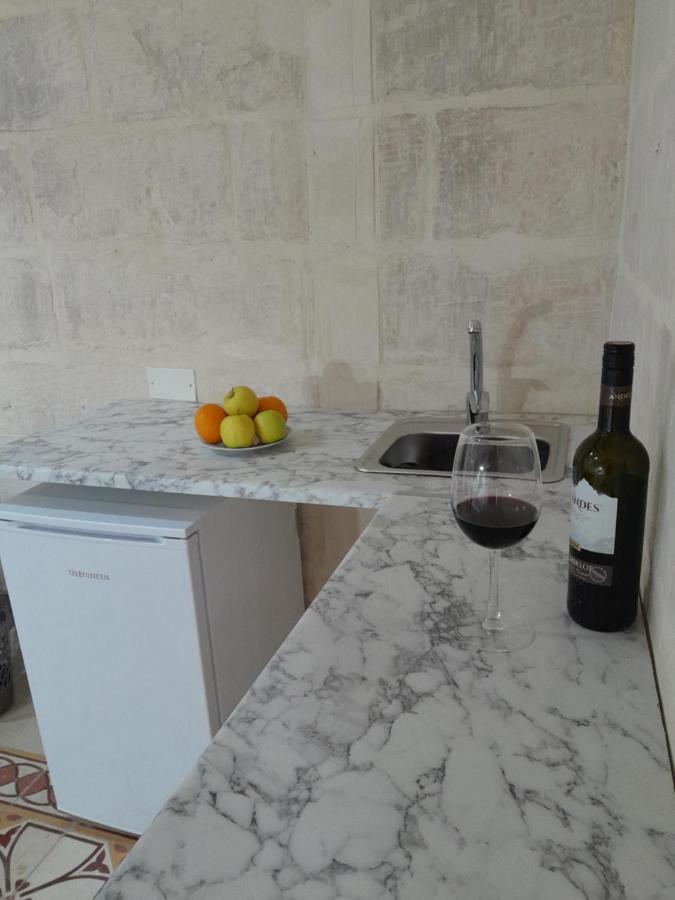 Limestone Sun Suites Sliema Esterno foto